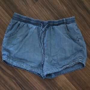 Universal Threads Denim Shorts with Elastic Waistband Size M